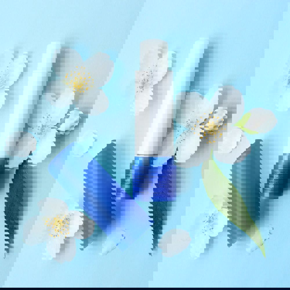 lip balm and flowers on a colored background close-up - Hidalgo